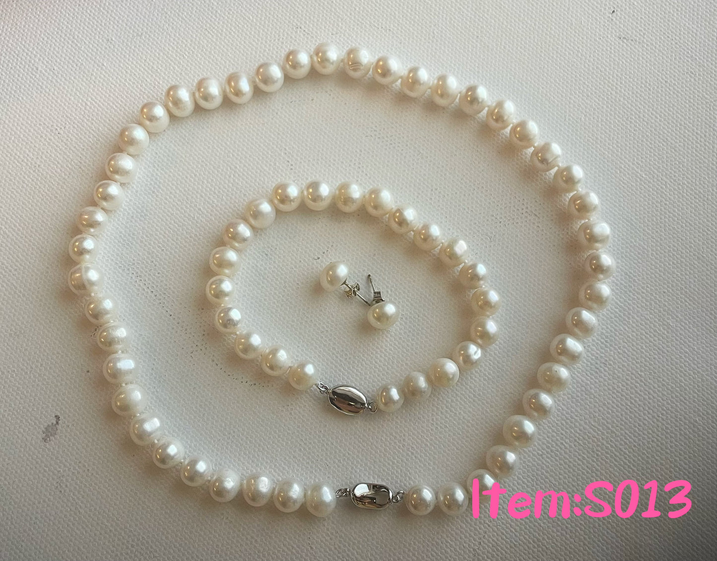 Genuine freshwater Pearls with silver button jewelry set