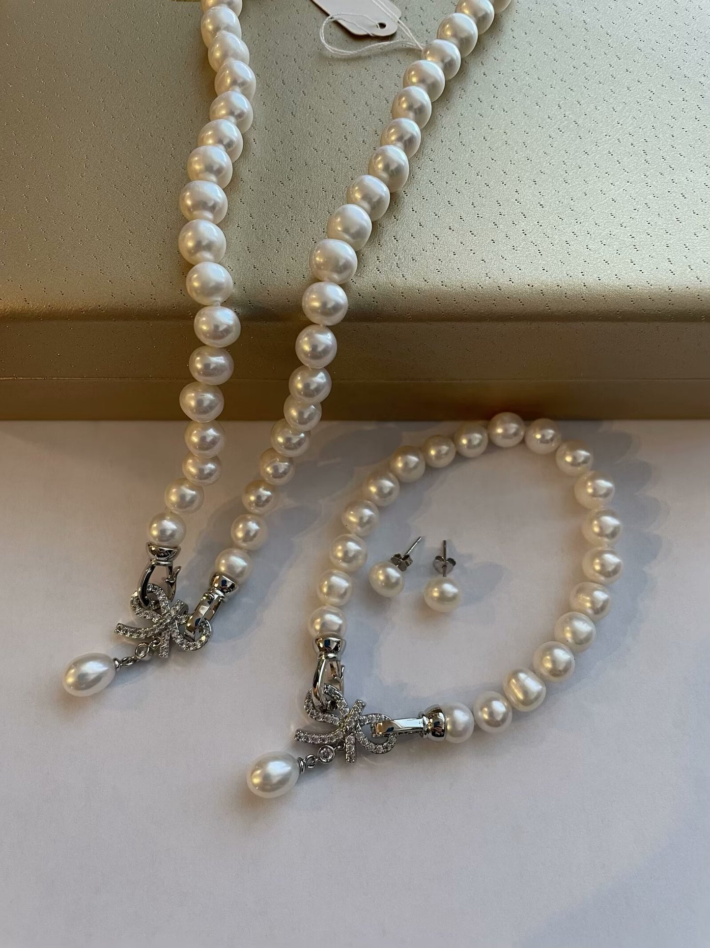 Genuine freshwater pearls with stainless clasp jewelry set