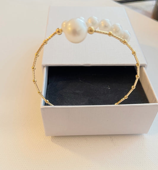 Genuine 18k gold with real Freshwater Pearls Bracelet