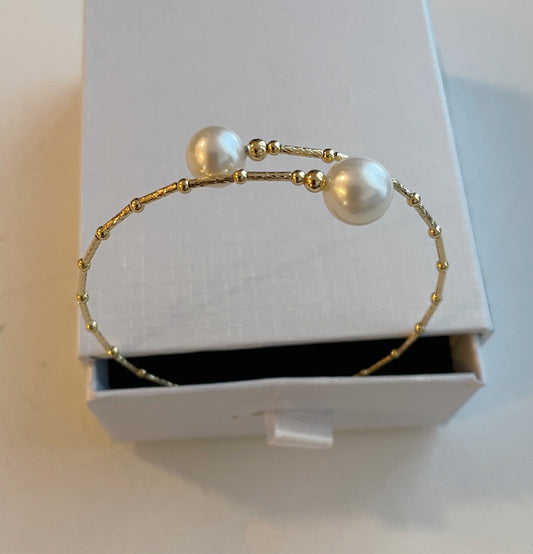 Genuine 18k gold with real Freshwater pearl Bracelet